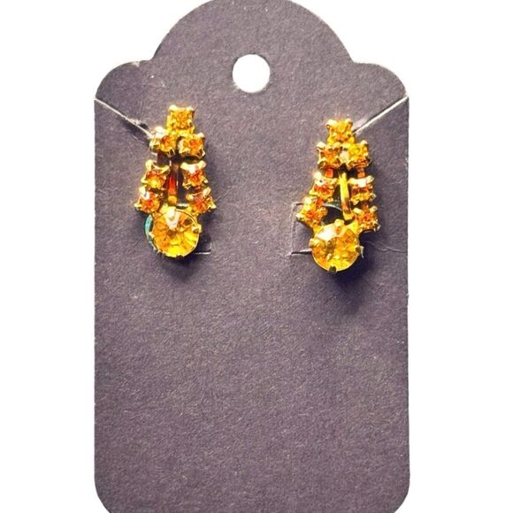 “Golden Glimmer” Screw back Earrings - Picture 2 of 4